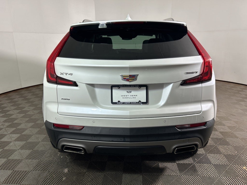 2023 Cadillac XT4 Premium Luxury
