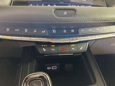 2023 Cadillac XT4 Premium Luxury