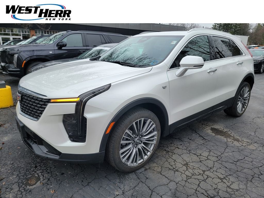 2024 Cadillac XT4 Premium Luxury