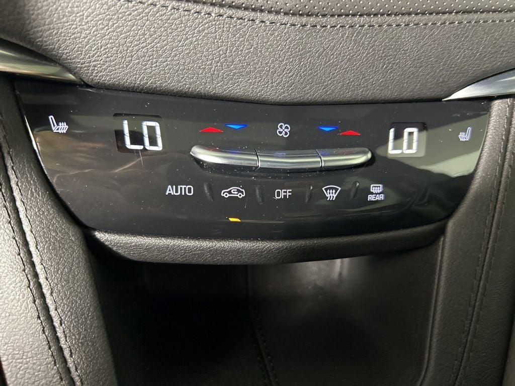 2024 Cadillac XT6 Luxury