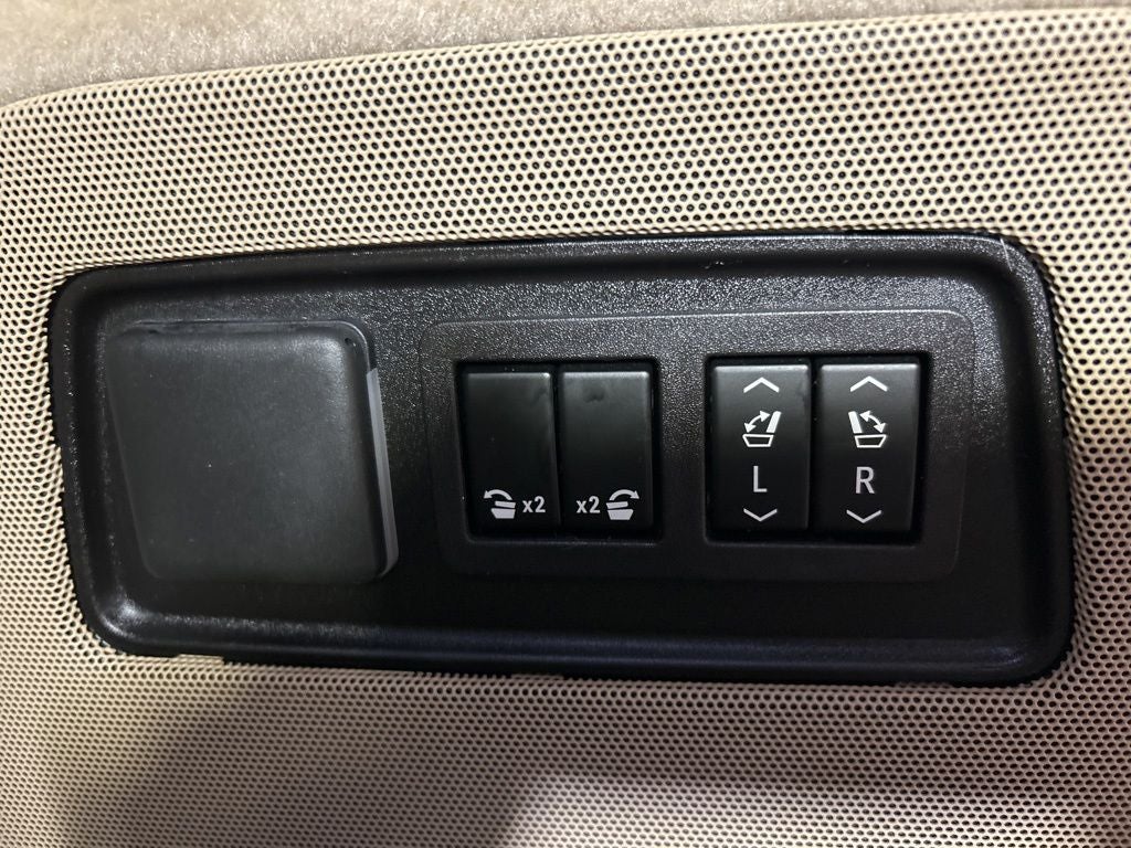 2023 Cadillac Escalade ESV Premium