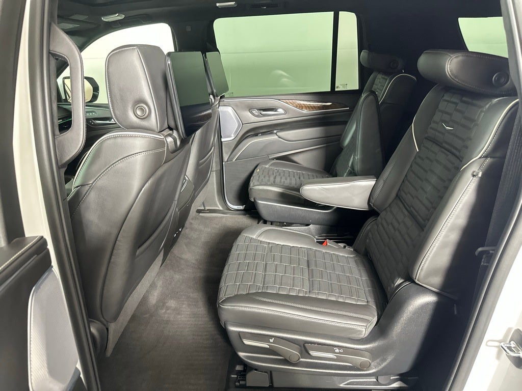 2023 Cadillac Escalade ESV Sport Platinum