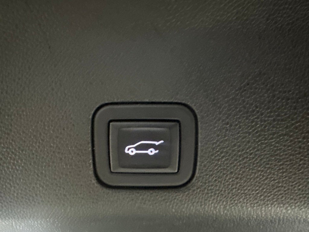 2023 Cadillac Escalade ESV Sport Platinum