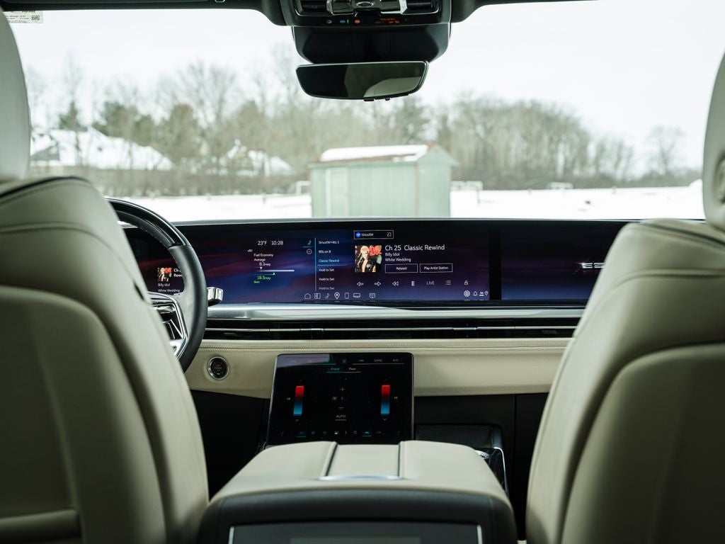 2025 Cadillac Escalade Sport