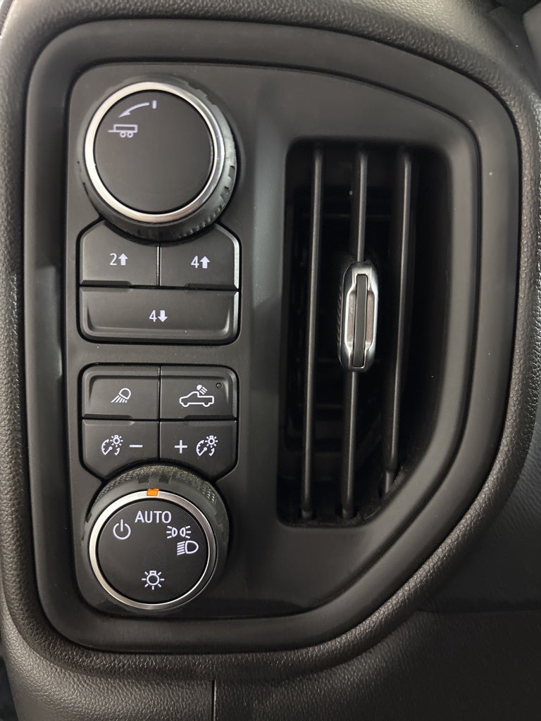 2024 Chevrolet Silverado 2500HD Custom