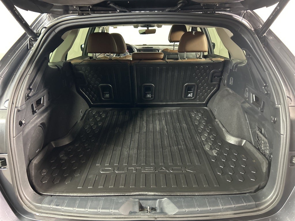 2022 Subaru Outback Touring XT