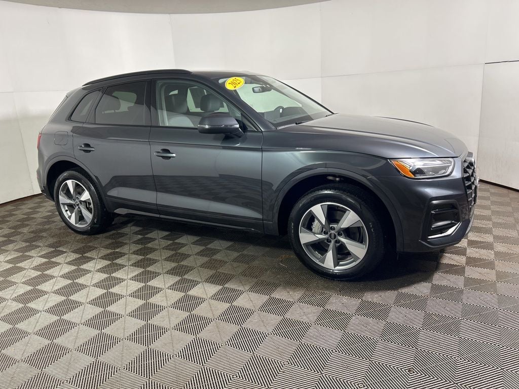 2025 Audi Q5 40 Premium quattro
