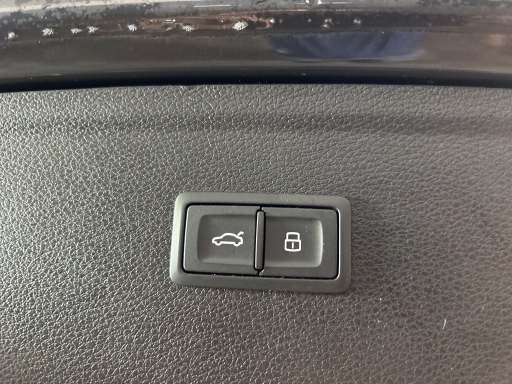 2025 Audi Q5 40 Premium quattro