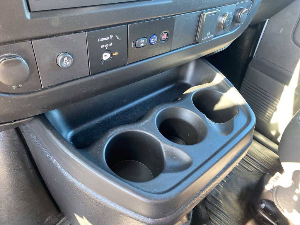2022 Chevrolet Express 3500 Work Van Cutaway