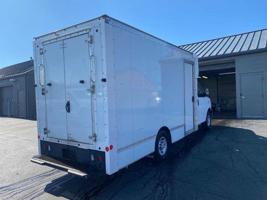 2022 Chevrolet Express 3500 Work Van Cutaway