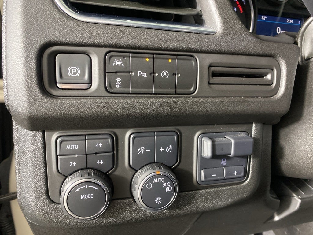 2024 Chevrolet Suburban LS