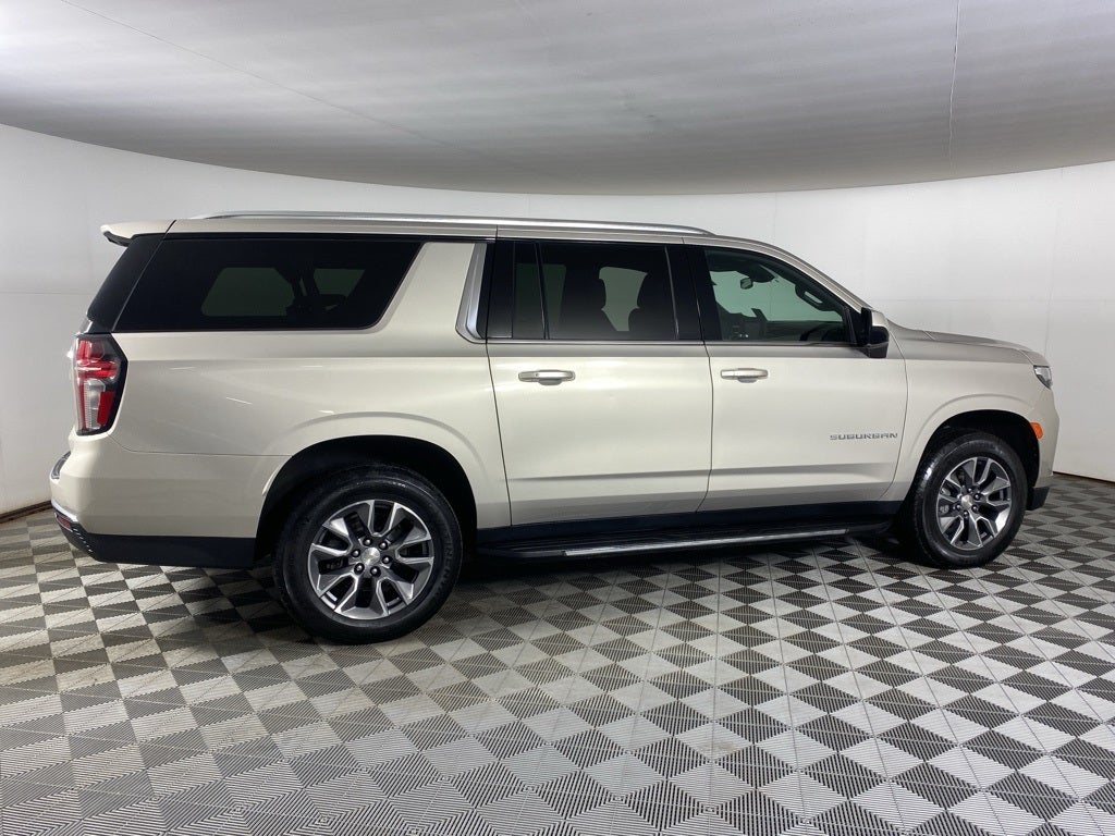 2024 Chevrolet Suburban LS