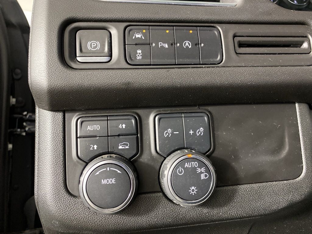 2024 Chevrolet Suburban LS