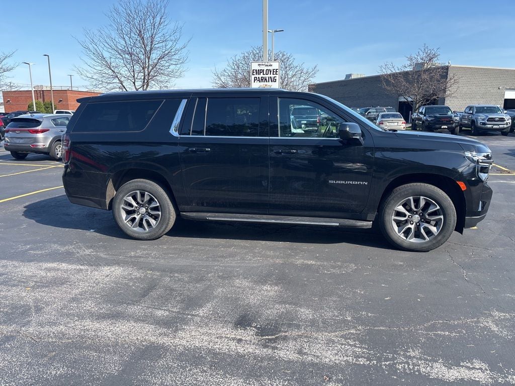 2023 Chevrolet Suburban LS