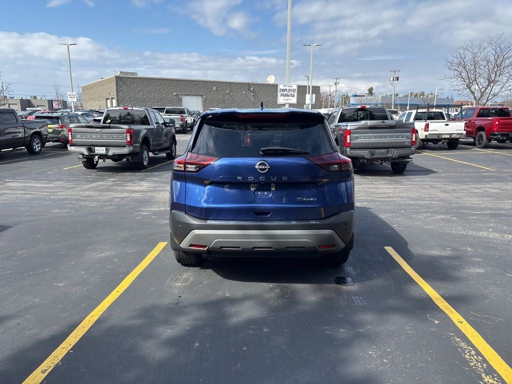 2022 Nissan Rogue SV