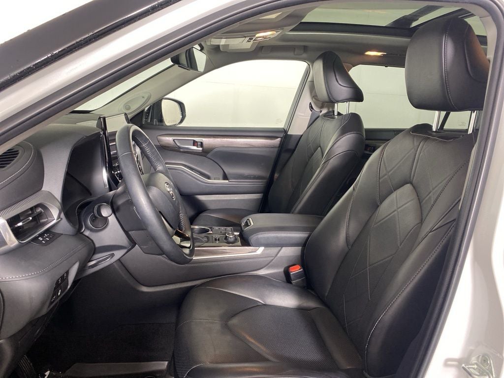 2023 Toyota Highlander Platinum