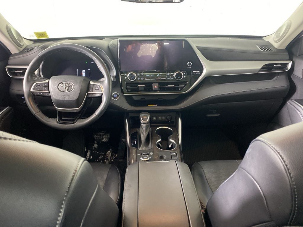 2023 Toyota Highlander Platinum