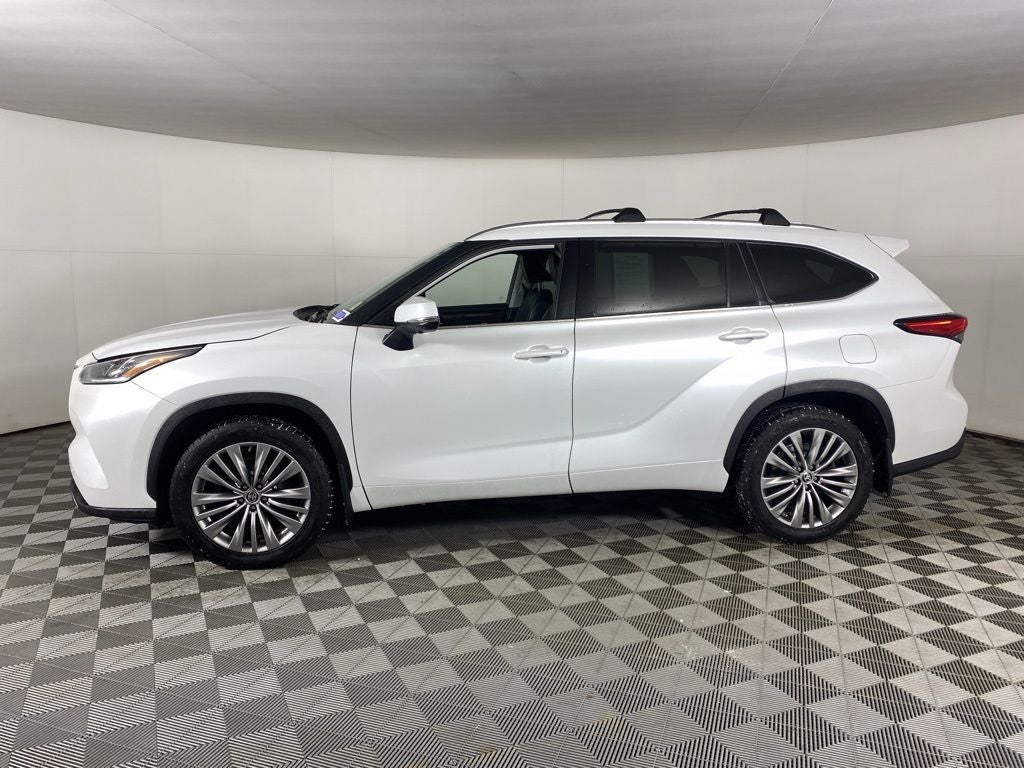 2023 Toyota Highlander Platinum