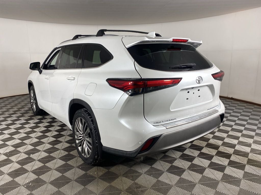 2023 Toyota Highlander Platinum