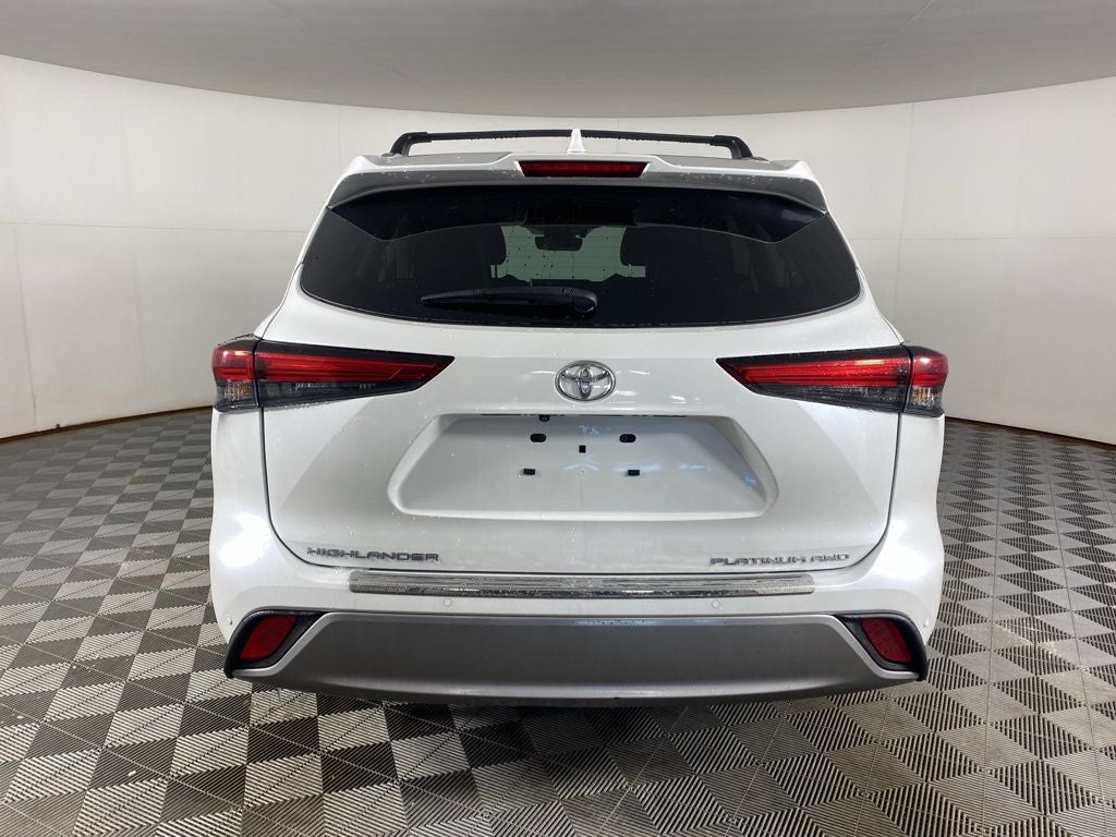 2023 Toyota Highlander Platinum