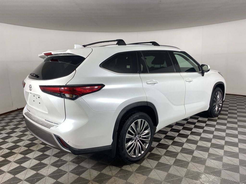 2023 Toyota Highlander Platinum