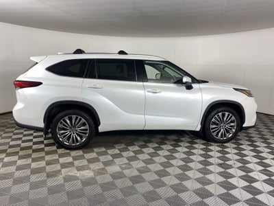 2023 Toyota Highlander Platinum