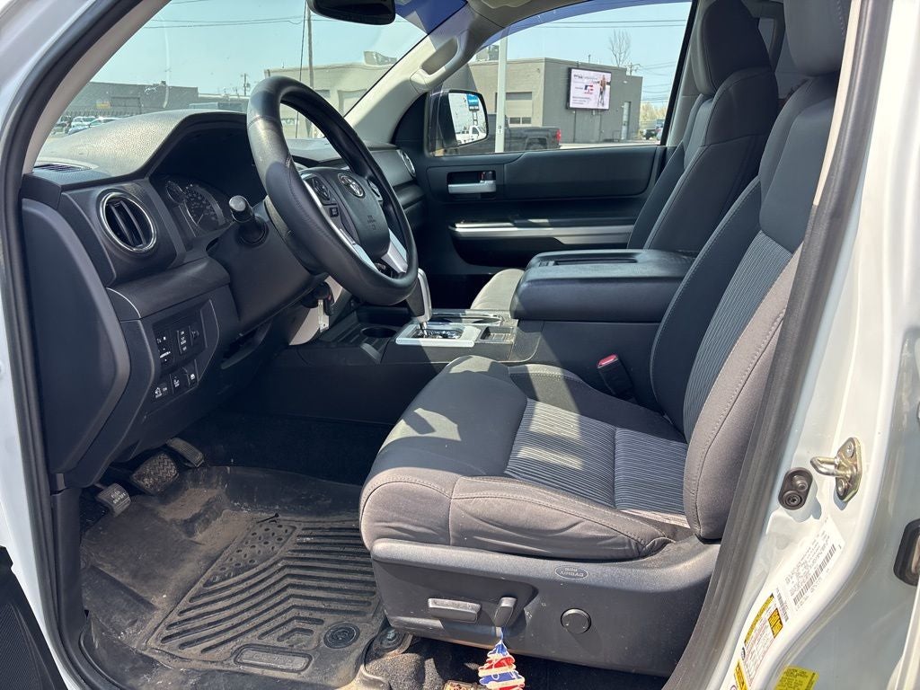 2017 Toyota Tundra SR5