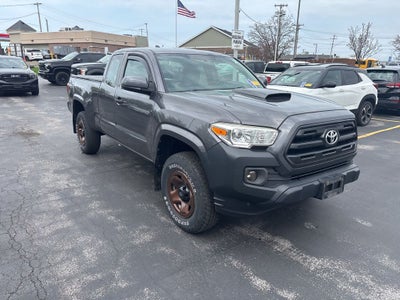 2016 Toyota Tacoma SR