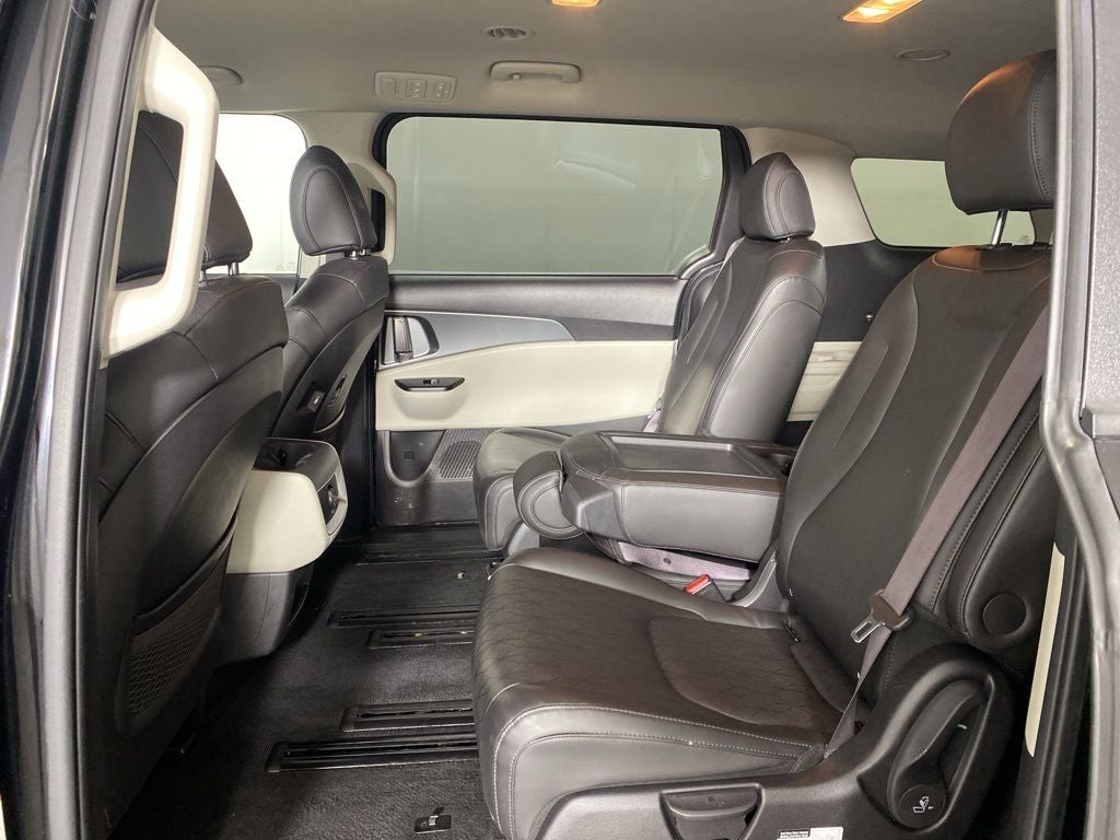 2022 Kia Carnival LXS