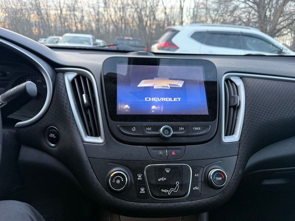 2022 Chevrolet Malibu LS 1LS