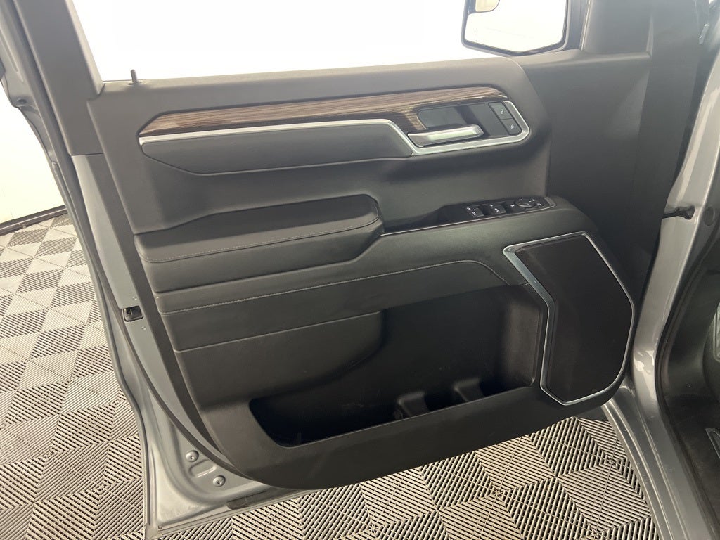 2025 Chevrolet Silverado 1500 LT LT1