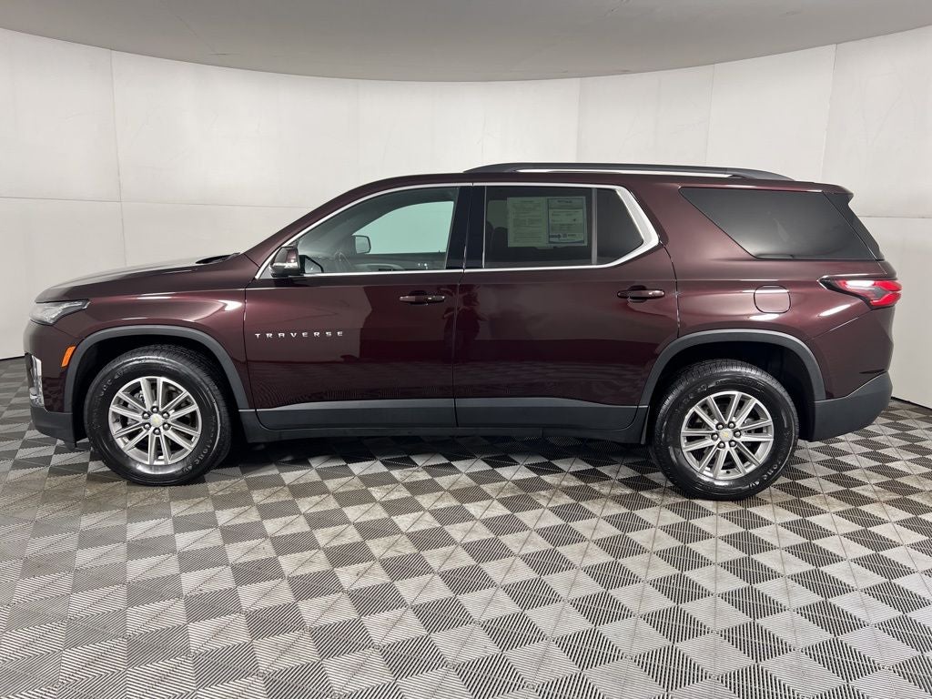2023 Chevrolet Traverse LT Leather