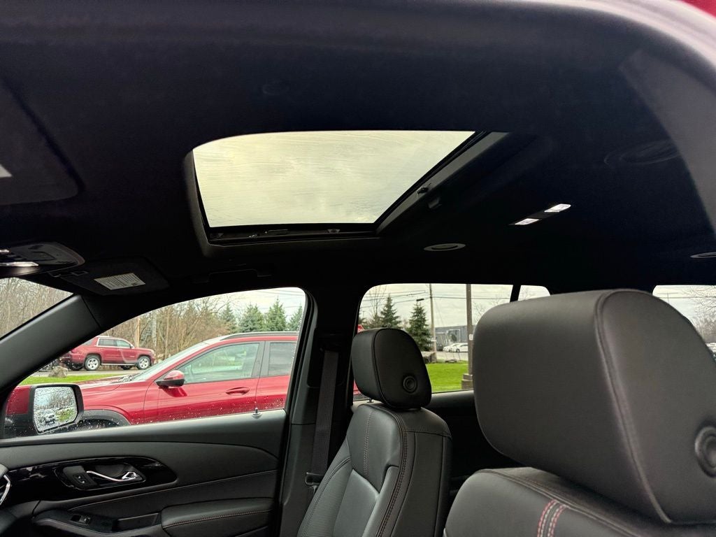 2023 Chevrolet Traverse RS