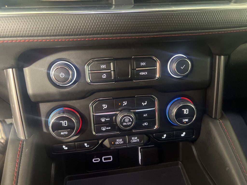 2023 Chevrolet Suburban RST