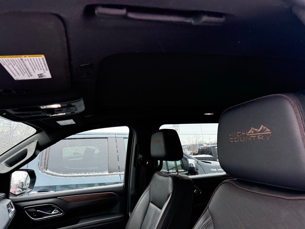 2023 Chevrolet Suburban High Country