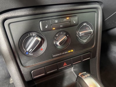 2012 Volkswagen Beetle 2.0 TSi