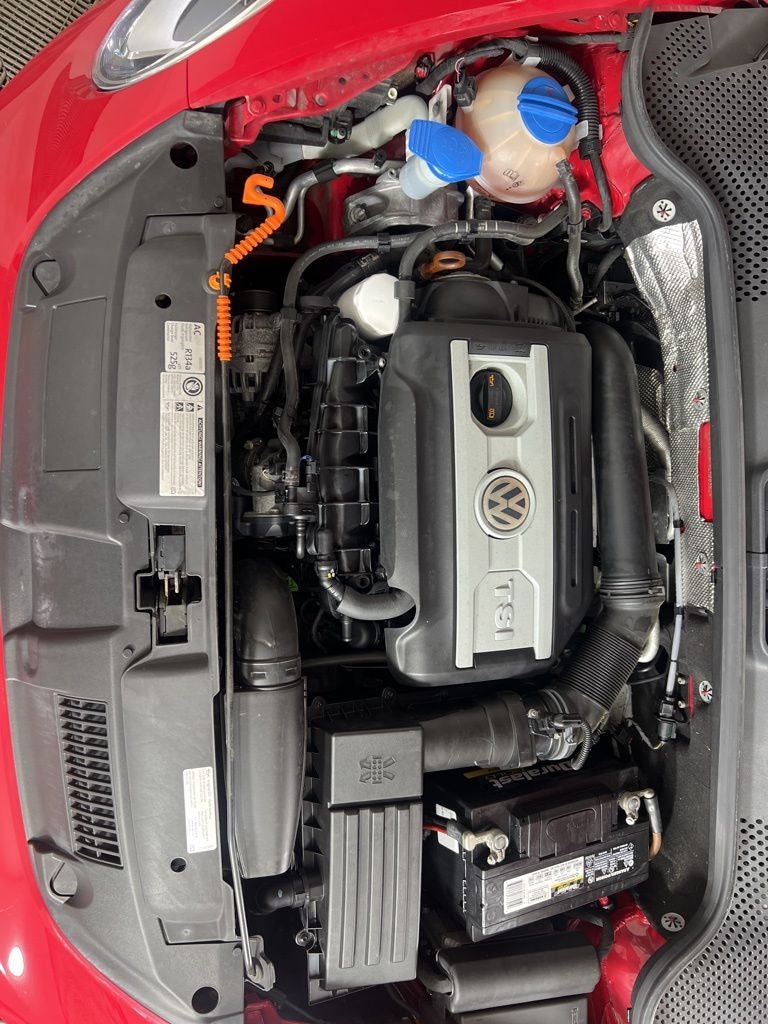 2012 Volkswagen Beetle 2.0 TSi
