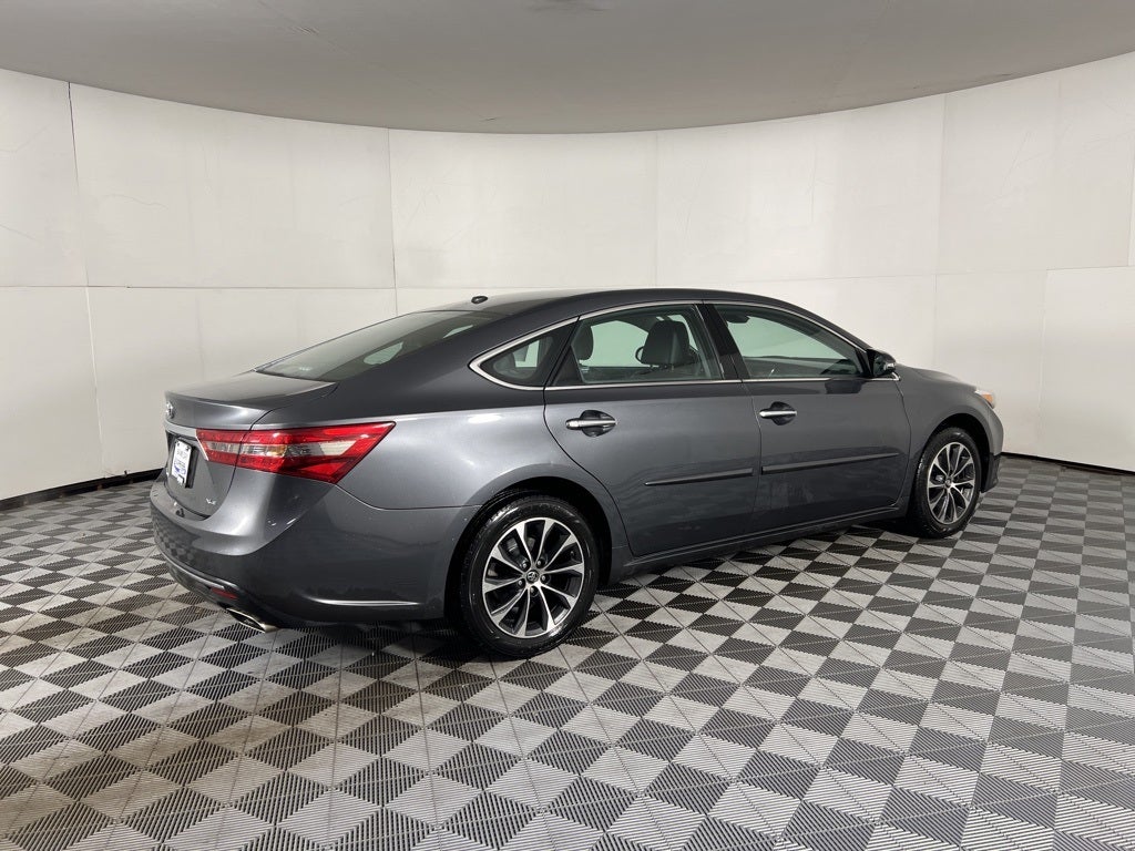2018 Toyota Avalon XLE
