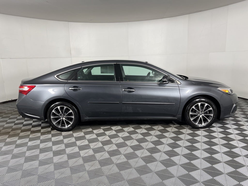 2018 Toyota Avalon XLE