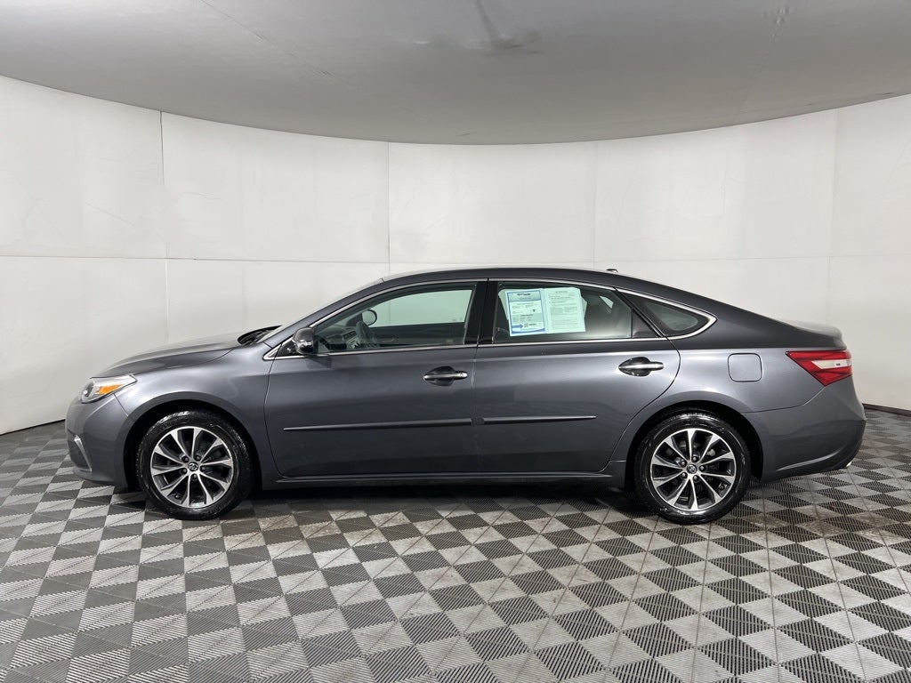 2018 Toyota Avalon XLE