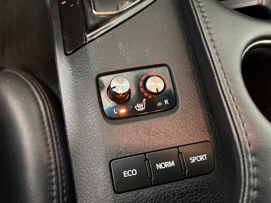 2018 Toyota Avalon XLE