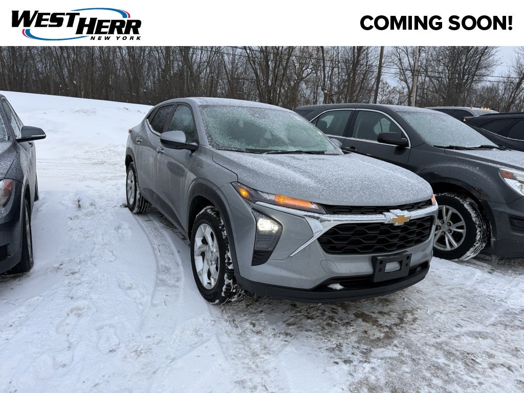 2025 Chevrolet Trax LS