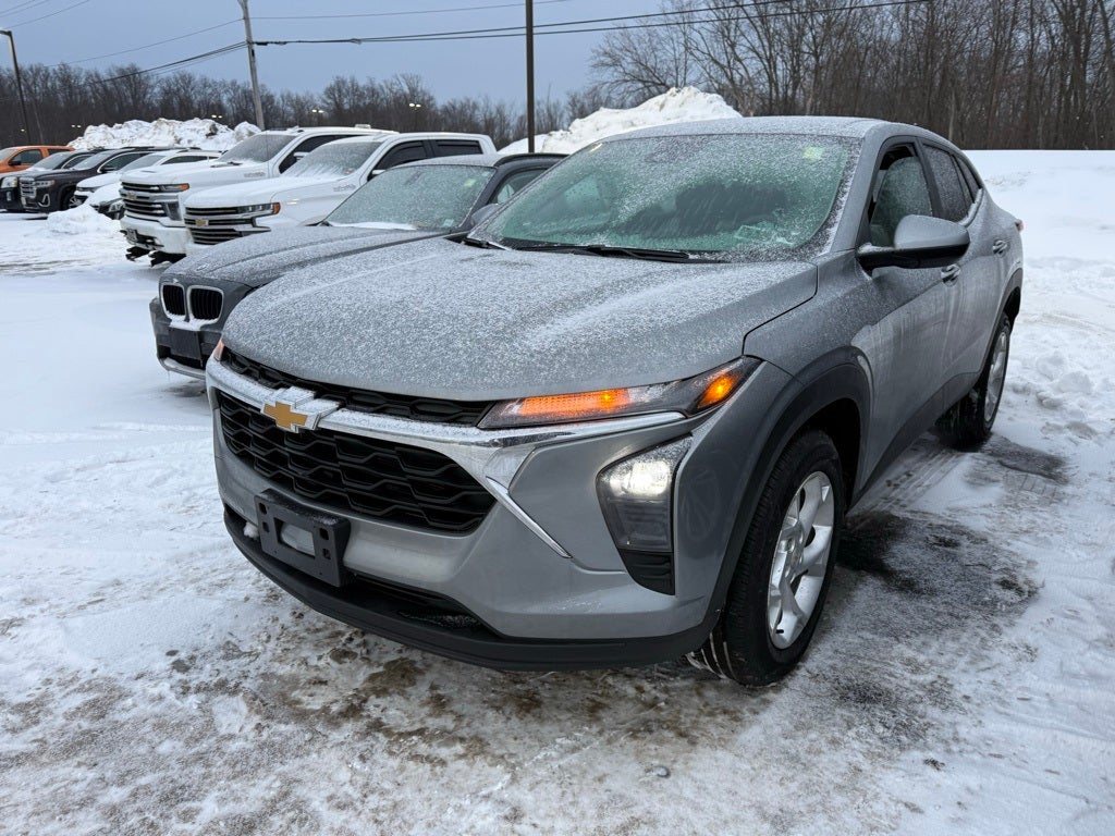 2025 Chevrolet Trax LS