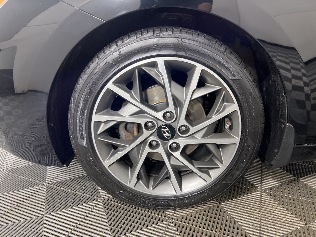 2020 Hyundai ELANTRA Limited