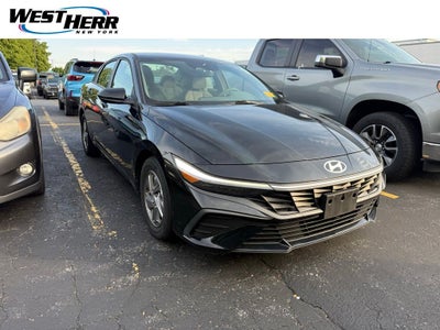 2024 Hyundai ELANTRA SE