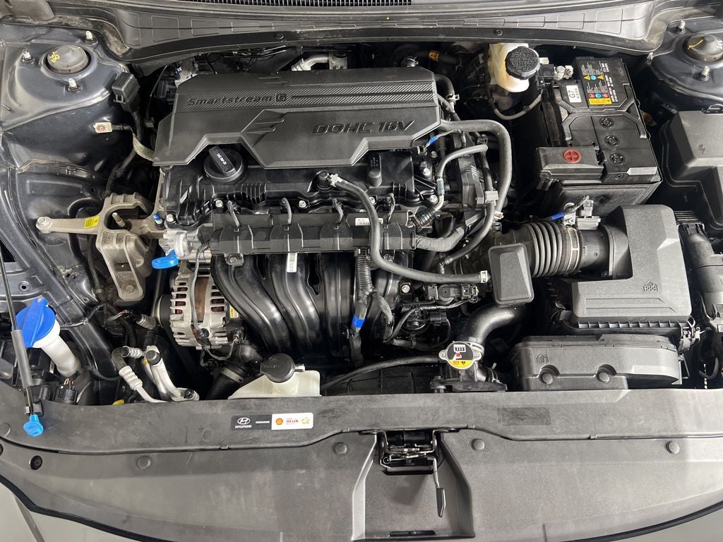 2024 Hyundai ELANTRA SE