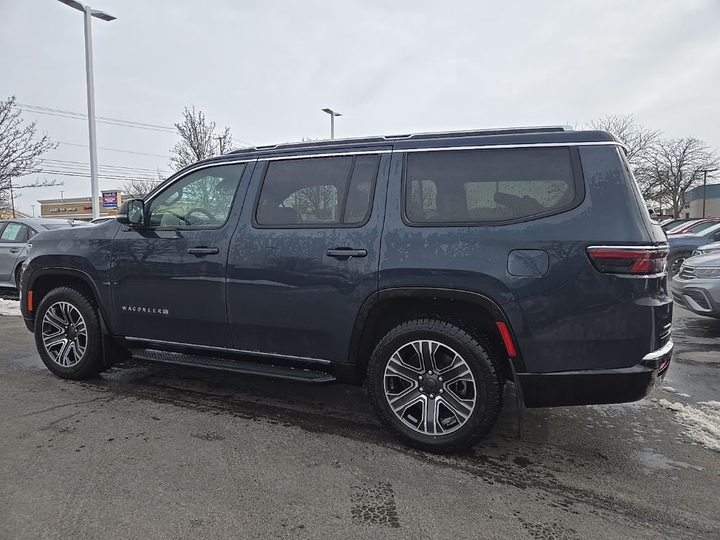 2023 Jeep Wagoneer Base