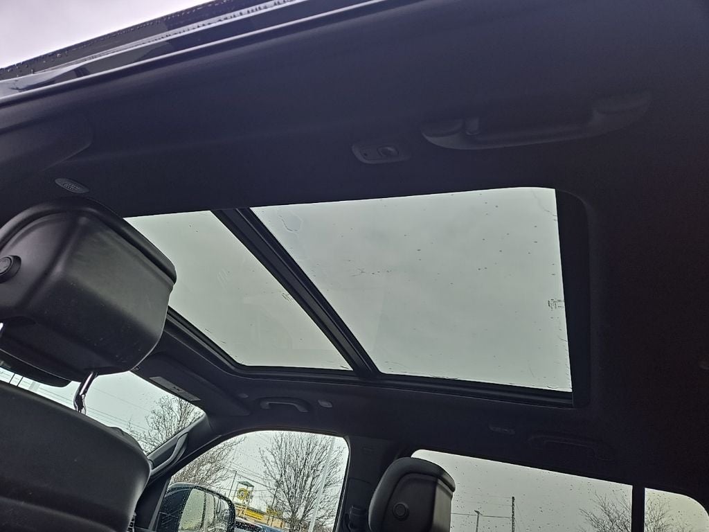 2023 Jeep Wagoneer Base