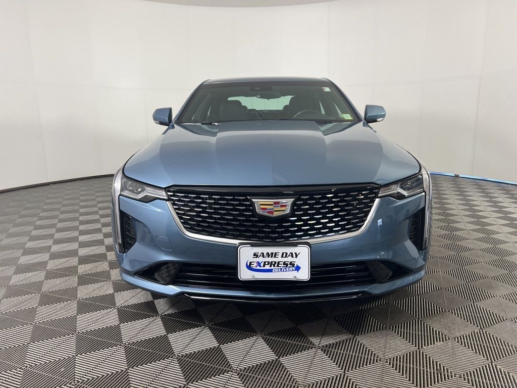 2023 Cadillac CT4 Luxury