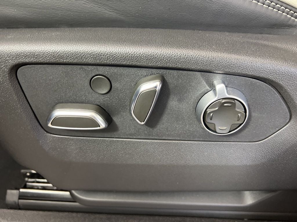 2025 GMC Yukon Denali Ultimate